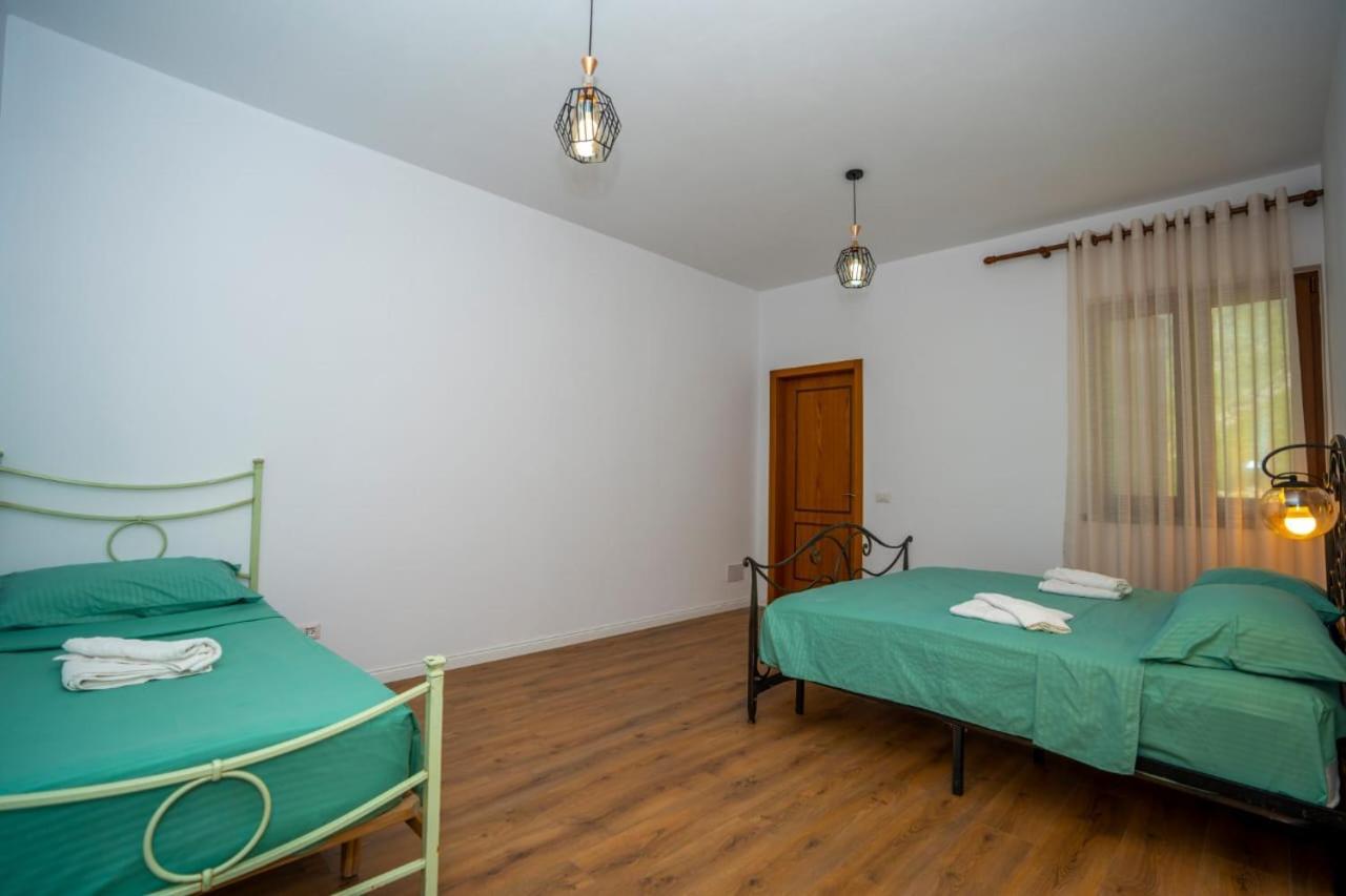 Guesthouse Veni I Gjyshit Nderlysaj Kültér fotó